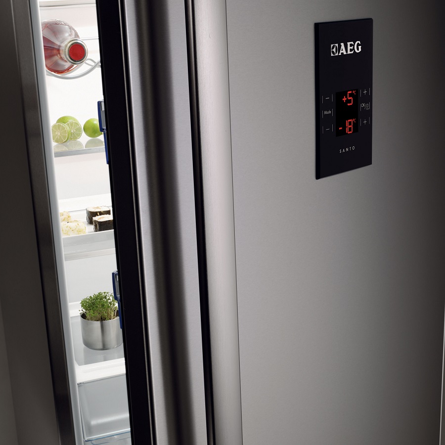 AEG refrigerator